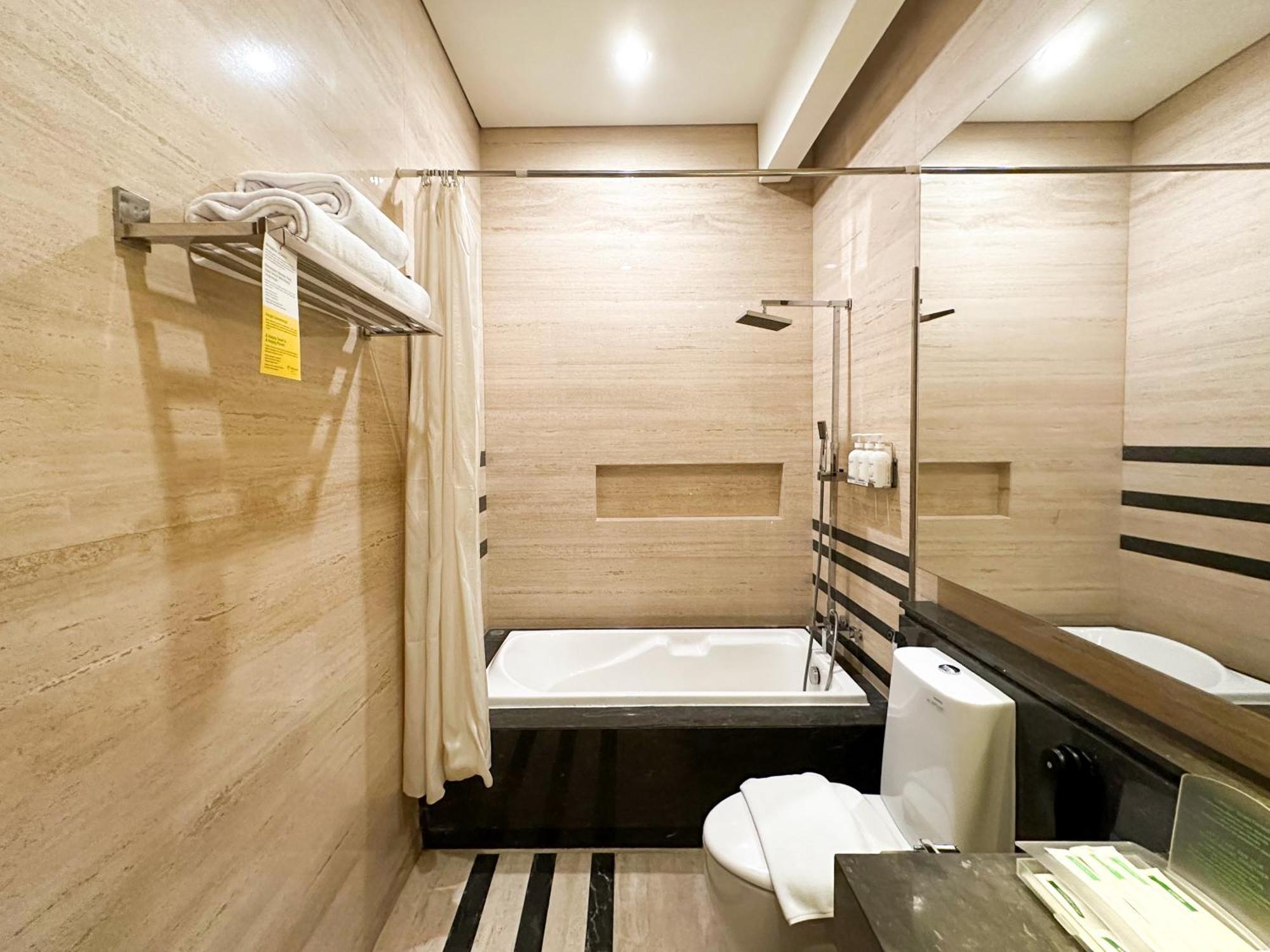 Holiday Inn Cikarang Jababeka By Ihg Eksteriør bilde